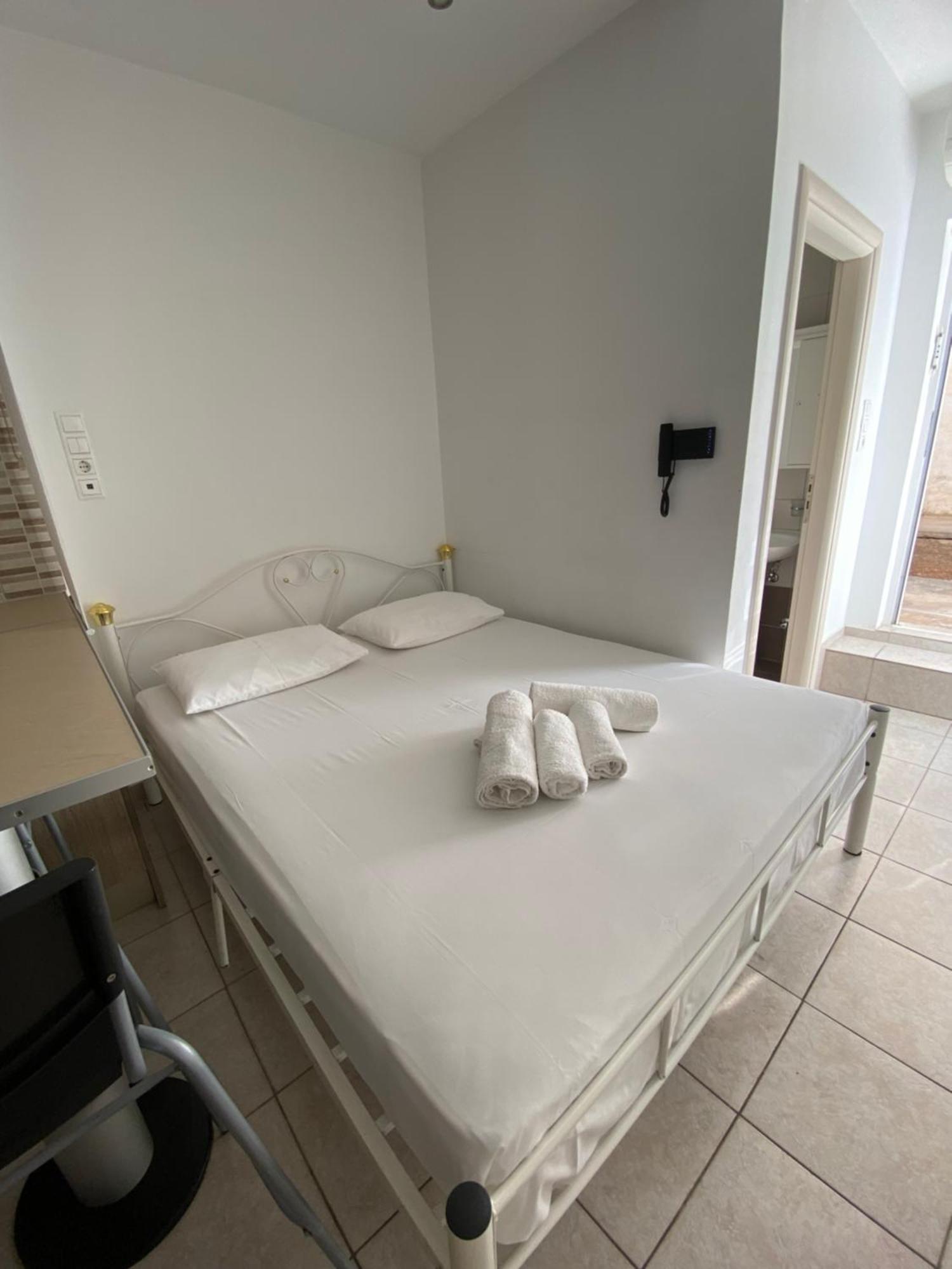 Loutraki Studio Apartment